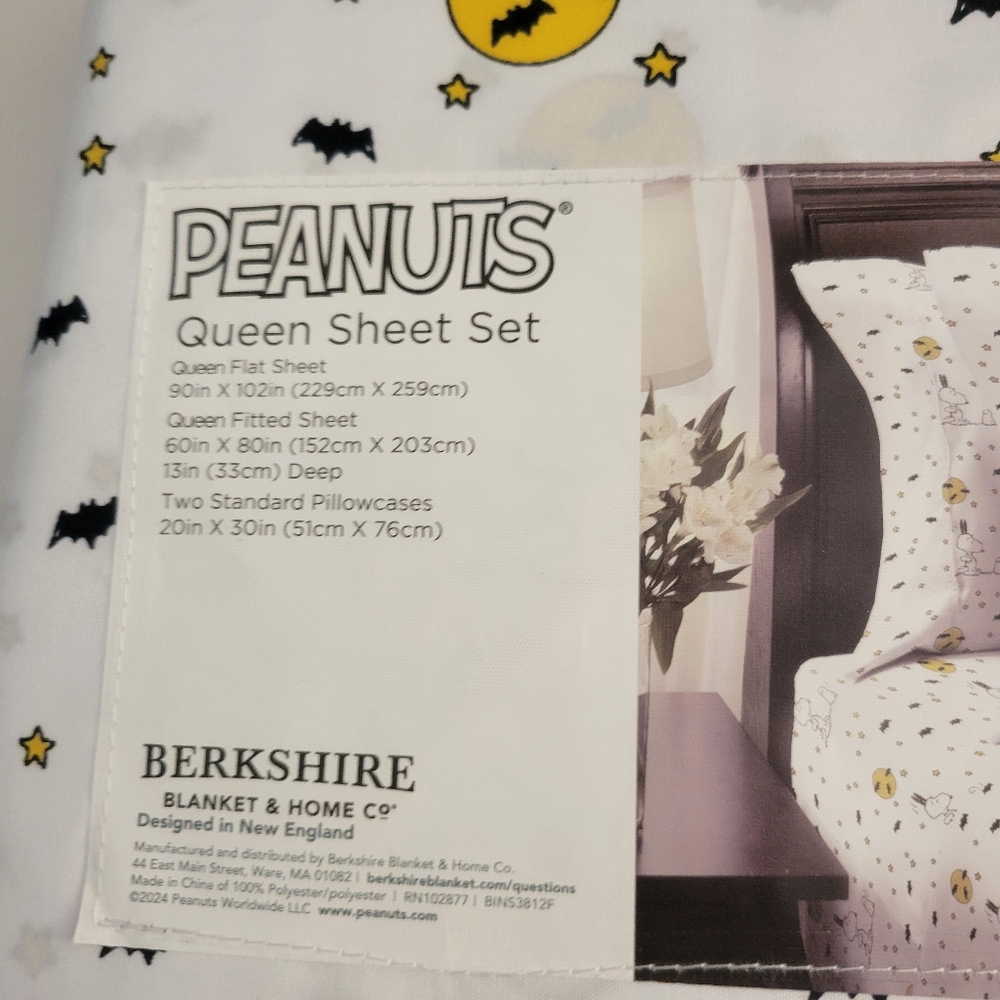 New Peanuts Snoopy Halloween Queen Sheet Set - Picture 4 of 6